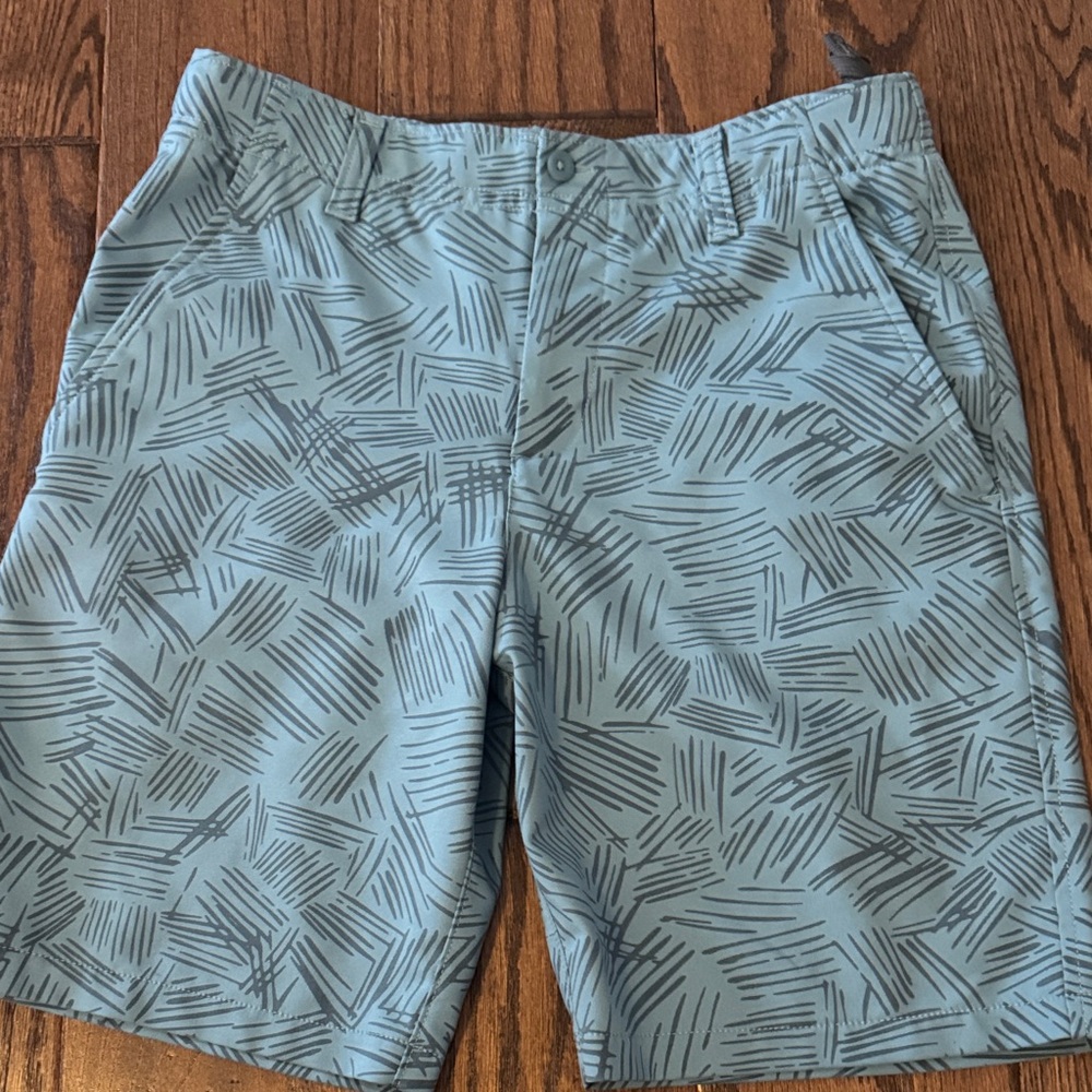 Under Armour boys YMD golf shorts